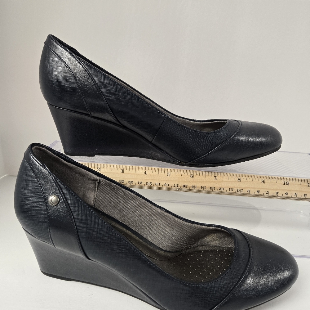 Life Stride Navy Blue Heels Sz  10 m - Picture 3 of 6